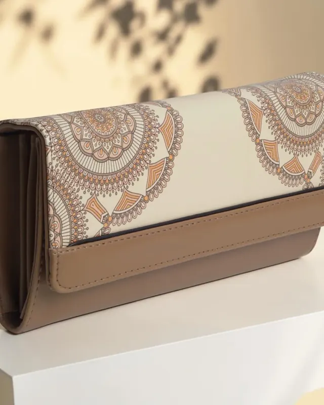 Pari Paisley Print Wallet — Beige — DOSYSO Bloom