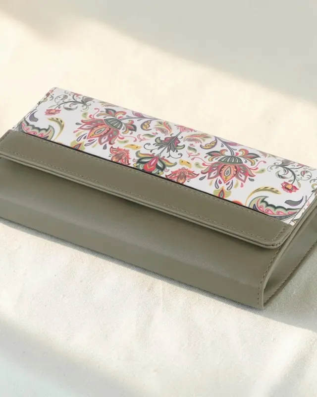 Pari Paisley Print Wallet — Olive — DOSYSO Bloom